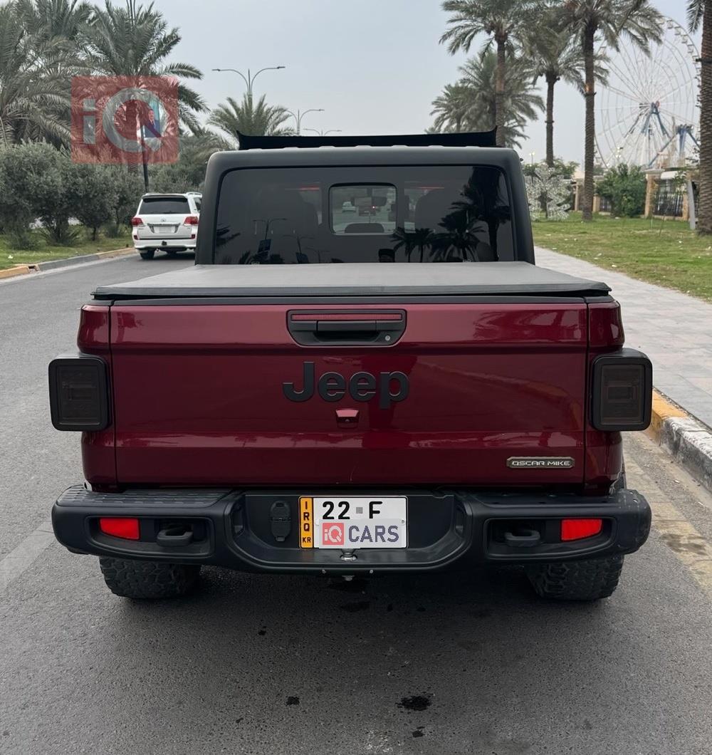 جيب جلاديتور